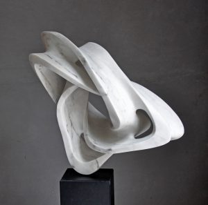 Essential Moment - Marble sculpture - Geor Scheele